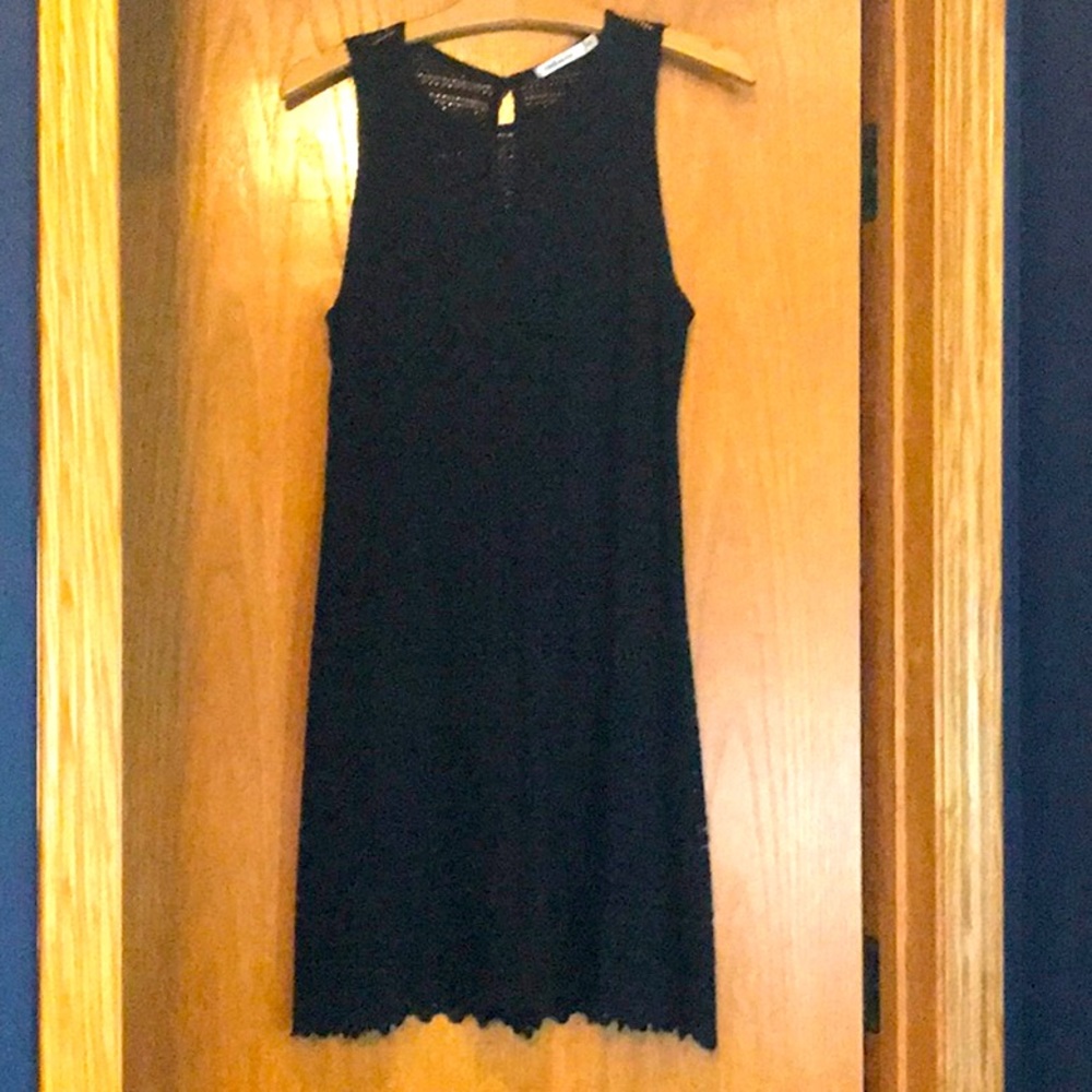 XS sleeveless Black lace redhaute dress